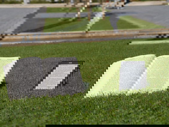 Papiertekort in boekensector; overstappen op de e-reader?