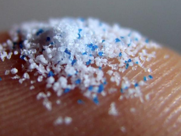 Steeds meer microplastic in ons lichaam
