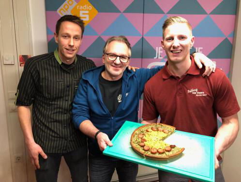 Bakker Mark uit Brabant komt langs met zijn boerenkoolmetworst-taart