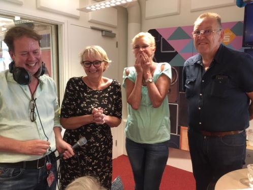 Karin van Dijk zoekt halfbroer en -zus Piet en Anneke