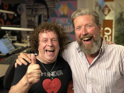 Seventies legende Leo Sayer is te gast in De MAX en speelt live!