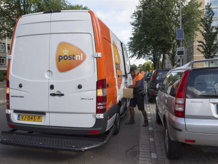 Steeds meer klachten over rondracende pakketbezorgers