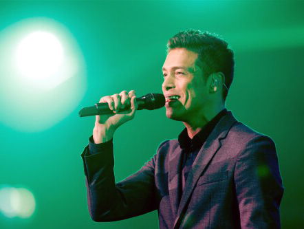 Sjors van der Panne over zijn nieuwe versie van Zing vecht huil...