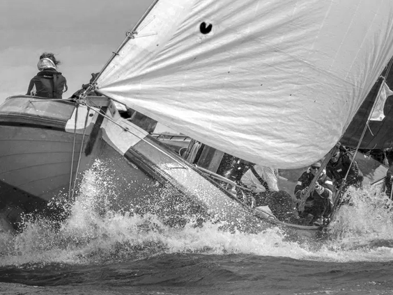 Skûtsje Verwisseling probeert Elfstedentocht te varen