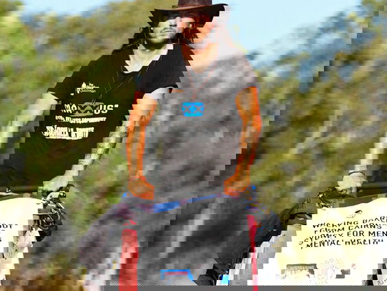 The Barefoot Dutchman Anton Nootenboom heeft met zijn voettocht een wereldrecord in handen!