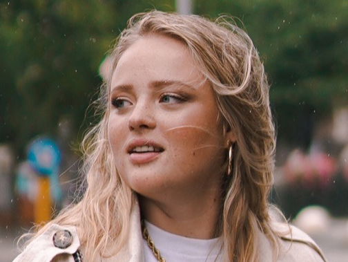 Sophia Kruithof in de studio over haar nieuwste single 'Runaway'!