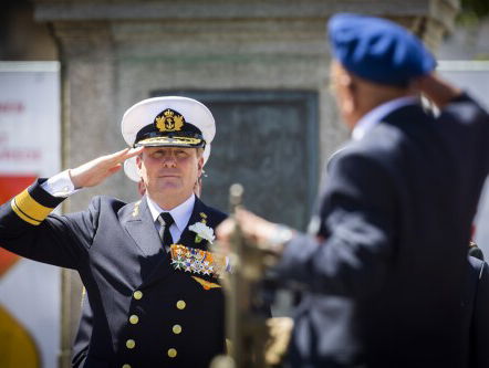 Albert Have is sinds gisteren hofleverancier van de petten voor de koning