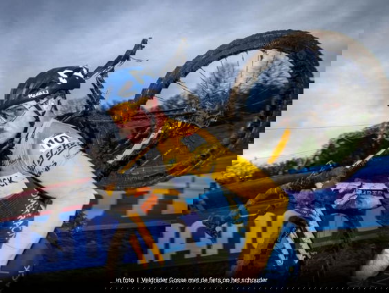 Gosse van der Meer over de val van Mathieu van der Poel