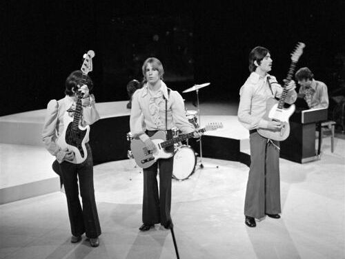 Status Quo - Down Down