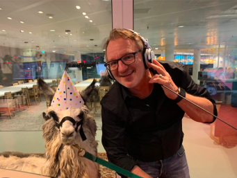 HUH!? Alpaca's in de studio bij Jeroen
