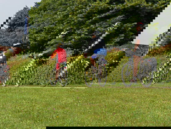 Leontien van Moorsel fietst door 12 provincies om overledenen te herinneren