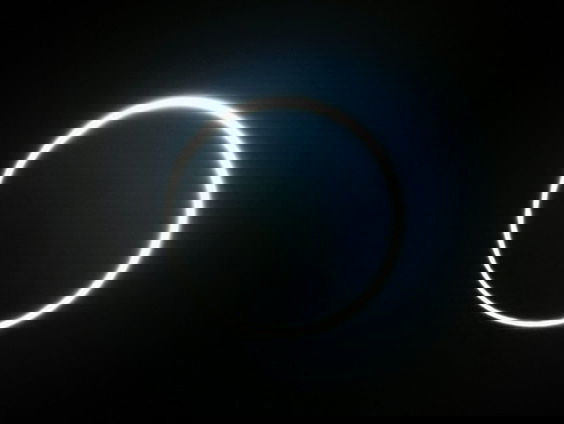 Arthur is fervent zonsverduisteringwatcher