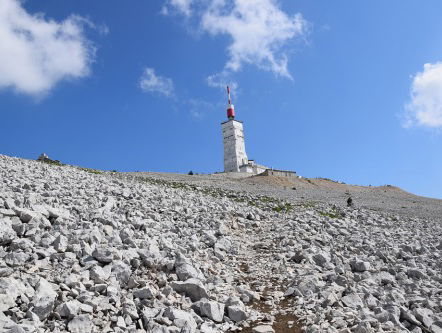 Thomas Acda en 568 andere fietsers beklimmen Mont Ventoux tegen ALS