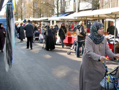 'Op de markt kun je nog terecht voor een praatje'
