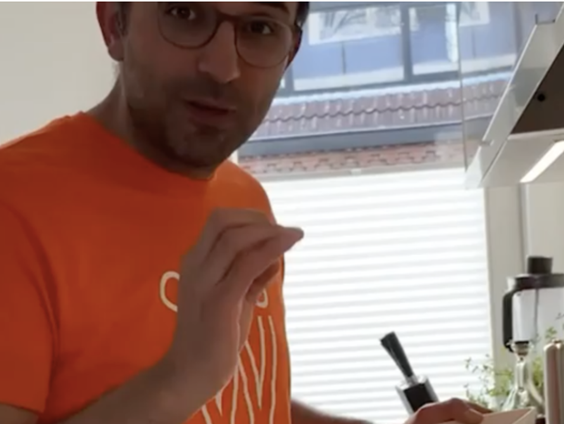 Koningsdag en Ramadan: Yasin Toronoglu weet het perfect te combineren!