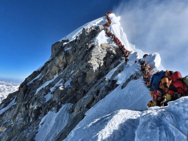 Het is druk en vies op de Mount Everest