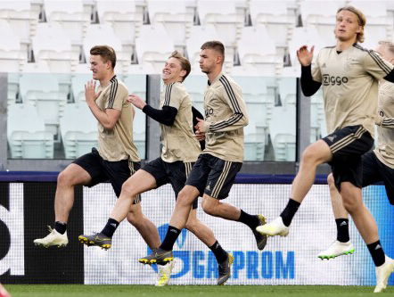Ajax fan in Turijn (onder voorbehoud)