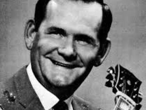 Country Roads: Hank Locklin