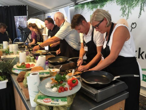 3. Startschot ronde van het Radio 5 Team