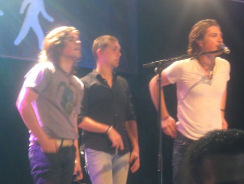 Hanson bestaat nog en treedt op in Utrecht, maarre... mondje dicht!