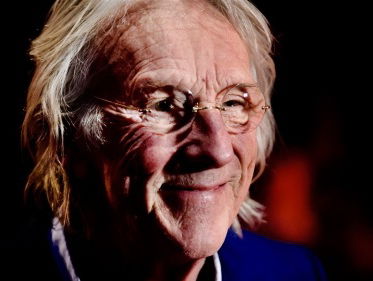 Niemand ontspringt de dans, in de wereld van Freek de Jonge!