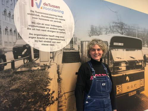 Anya Wiersma schuldhulpverlener van het jaar. Wat maakt haar zo goed?