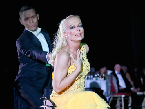 Dagsluiter - De dansende wijkagent Alex Glijn