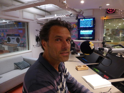 Auke Kok leest voor uit zijn boek '1936'