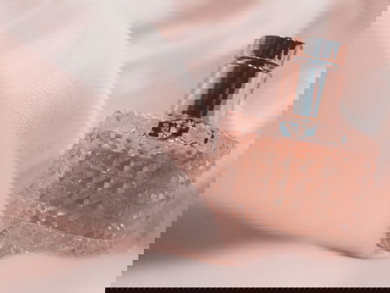 HZD: Hoe is het gebruik van parfum ontstaan?