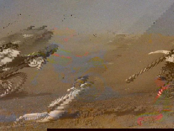 Anne Kies deed in 1983 mee aan de gevaarlijke Parijs-Dakar rally.