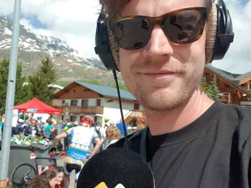 Thomas van de redactie checkt de sfeer bij de finish