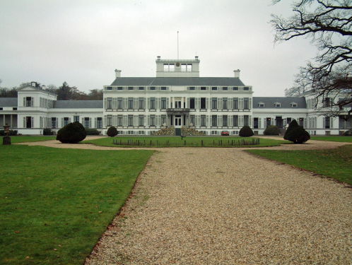 Leukste verhalen over paleis Soestdijk gebundeld in boek