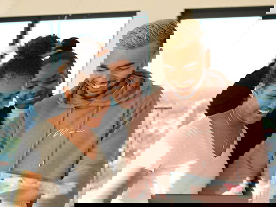 Waarom wordt het beleggen van je geld steeds populairder? Shari (25) legt het uit!