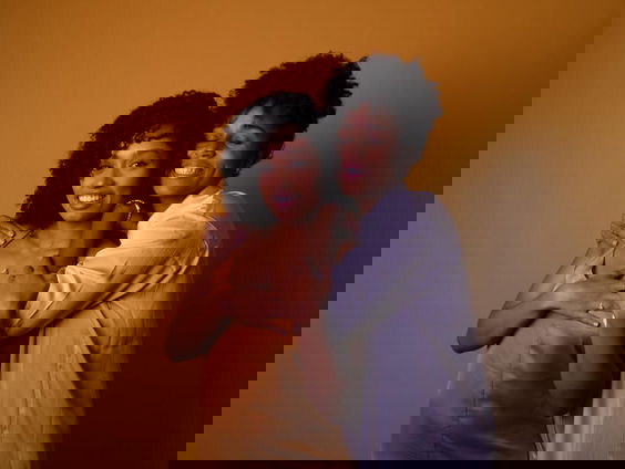 De Rotterdamse Jaleesa en Jasminda bespreken taboes in hun eigen podcast