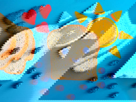 Johan de Boterhammenman smeert broodjes voor arme kinderen op Zuid!