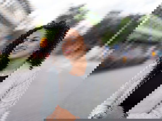 Rotterdamse Chaimae (20) wilt de eerste vrouwelijke burgemeester worden van Rotterdam!