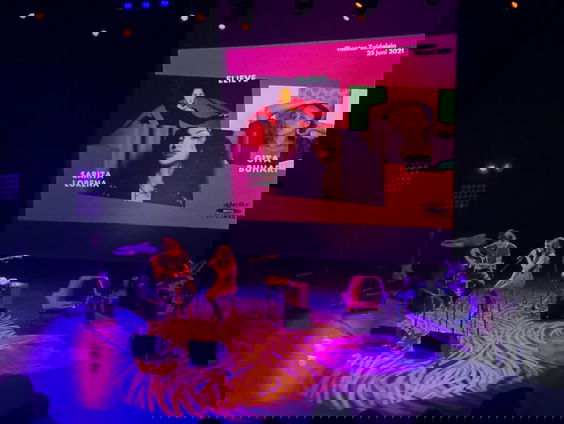 EIGHTY5IVE X ALIEN MAG hebben het over female empowerment met drie powervrouwen!