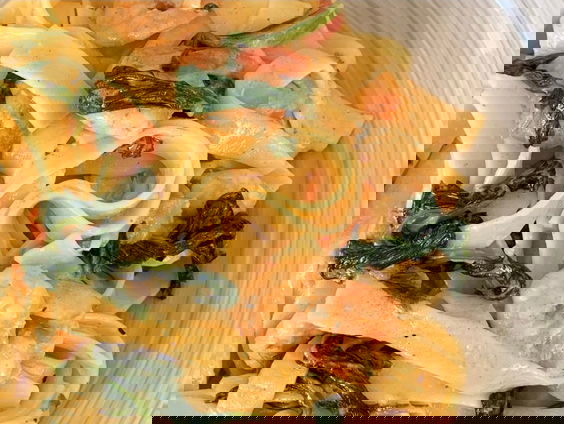 Reporter Camille maakt kennis met een heerlijk Italiaans gerecht!