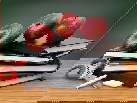 Lerares Cherelle laat doormiddel van Tiktok zien waarom het zo leuk is om voor de klas te staan!