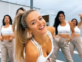 Carlijn is influencer en studeert hiernaast ook nog geneeskunde