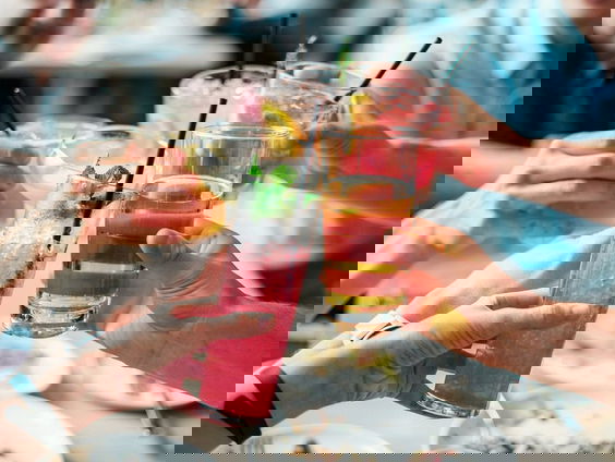 Report Camille: "Gaat de nieuwe alcoholwet ervoor zorgen dat onze generatie minder gaat drinken?"