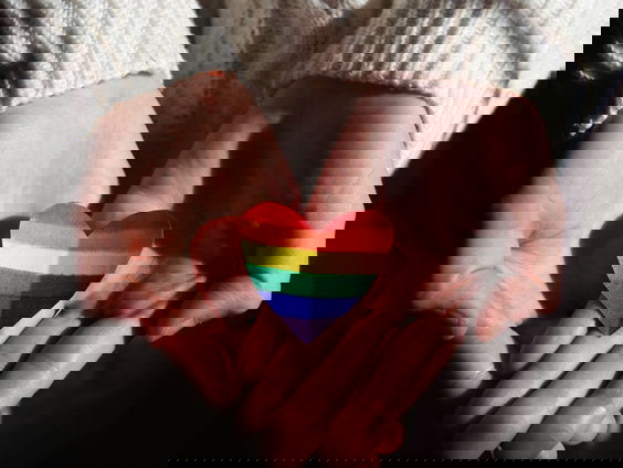 Non-binair? Wat is dat precies? Kim uit Den Haag legt het uit!