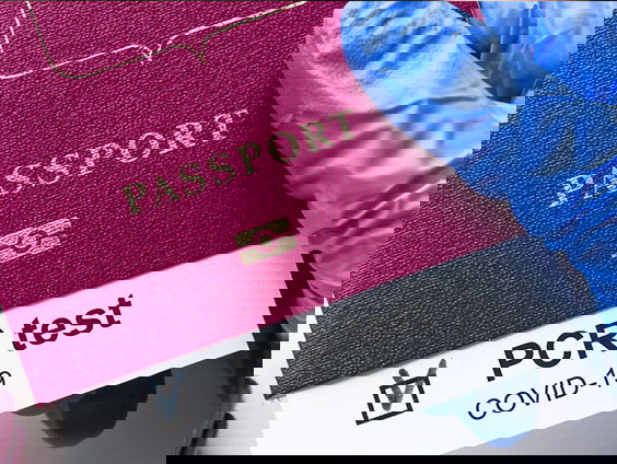 "Liever een PCR test doen om op vakantie te gaan of het vaccin halen?"