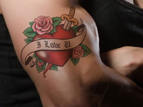 Albert laat 'radiofriend 4 life' tatoeëren in de studio!