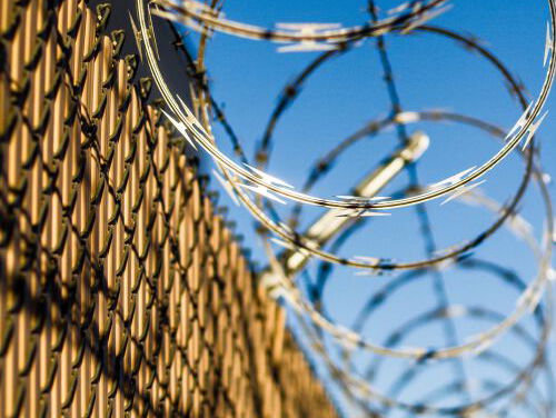 Tara: ''Mijn ex zit nu in de gevangenis en maar hij belt me maar niet''