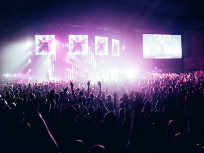 166 EURO VOOR EEN K-POP CONCERT TICKET, HEB JIJ DAT ERVOOR OVER? #WTF