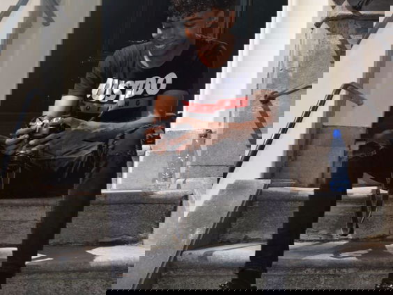 Amsterdamse Daniël (19) belandde als illegaal in gevangenis toen hij zich wilde inschrijven voor studie