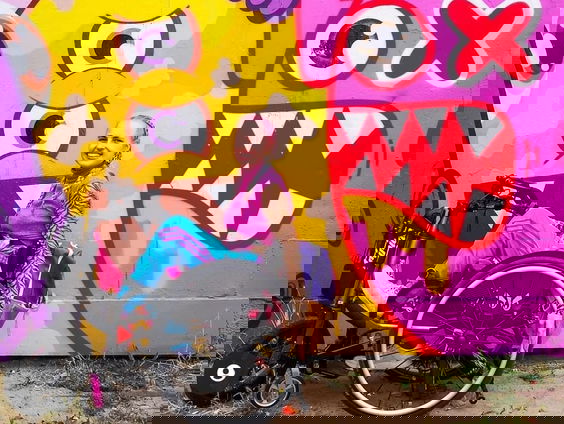 Kris (23) gaat alleen op reis door Europa in een rolstoel: "Ik ben eindelijk weer vrij"