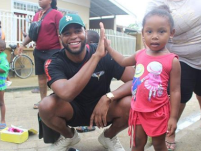 ANGELO KING EEN HELD VOOR DE KINDEREN IN SURINAME