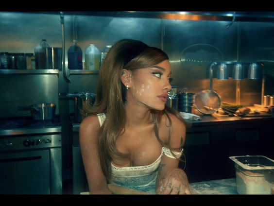 FunX Fresh Playlist Update met tracks van: Melissa Lopes, Ariana Grande en Bollebof